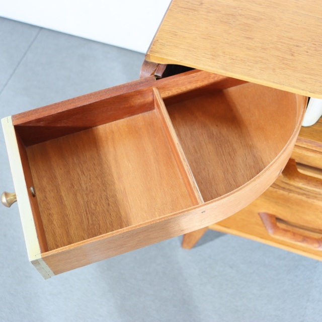 70年のアジと職人の遊び心】ジープランG-PLAN ドレッサー 送料込み