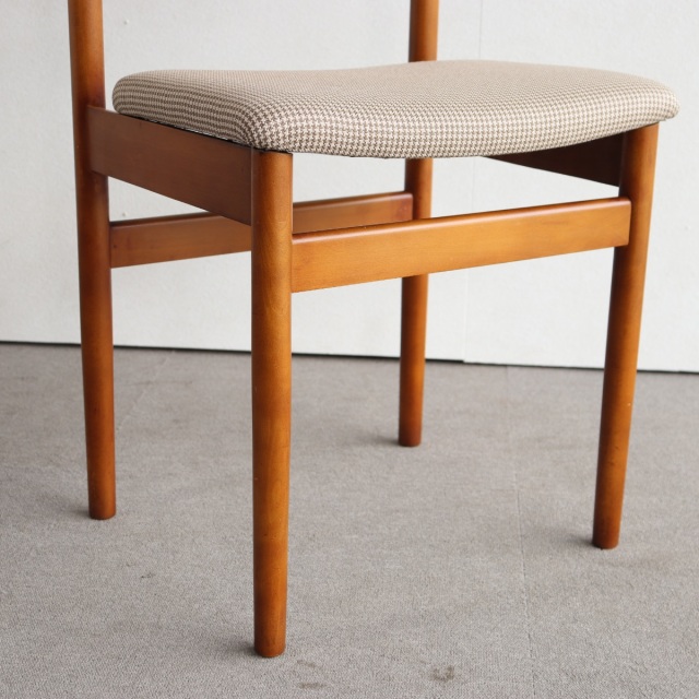 英国ヴィンテージのチーク材のチェア