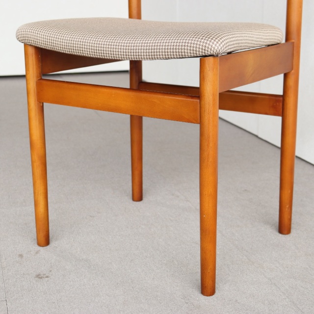 英国ヴィンテージのチーク材のチェア