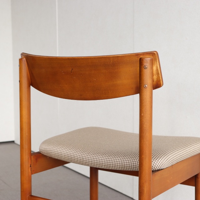 英国ヴィンテージのチーク材のチェア