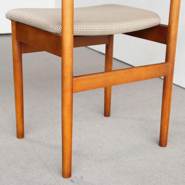 英国ヴィンテージのチーク材のチェア