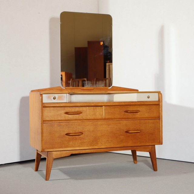 70年のアジと職人の遊び心】ジープランG-PLAN ドレッサー 送料込み