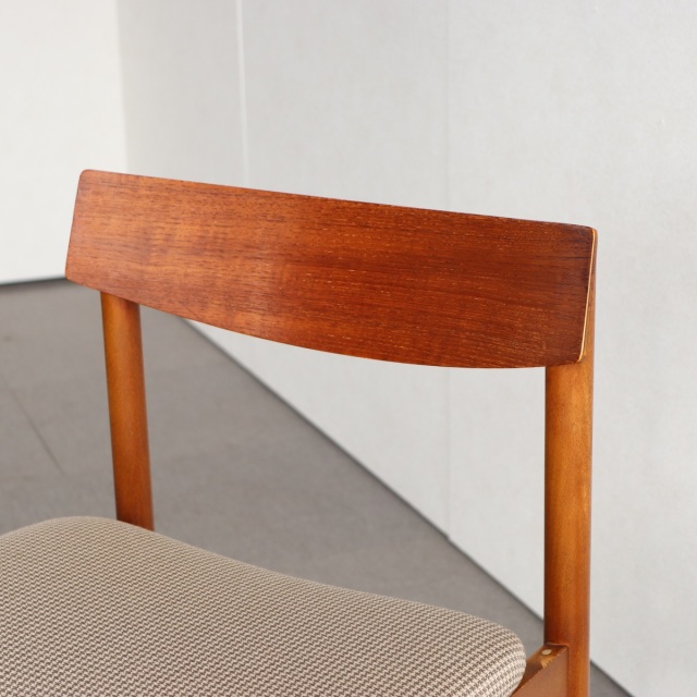 英国ヴィンテージのチーク材のチェア