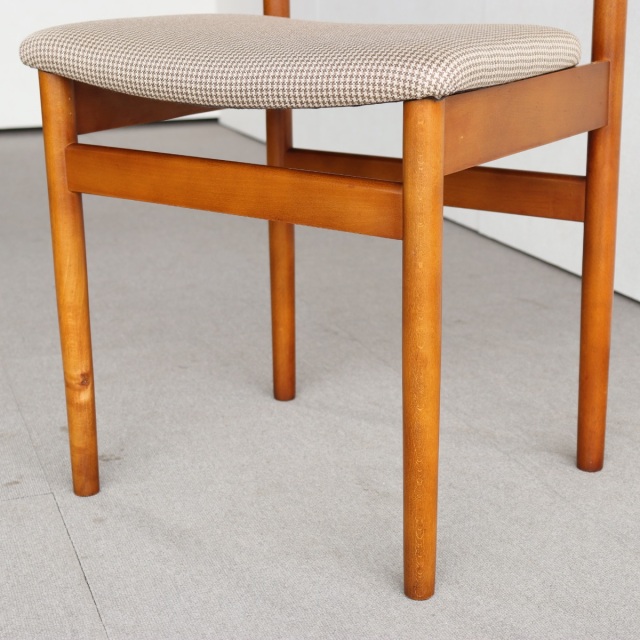 英国ヴィンテージのチーク材のチェア