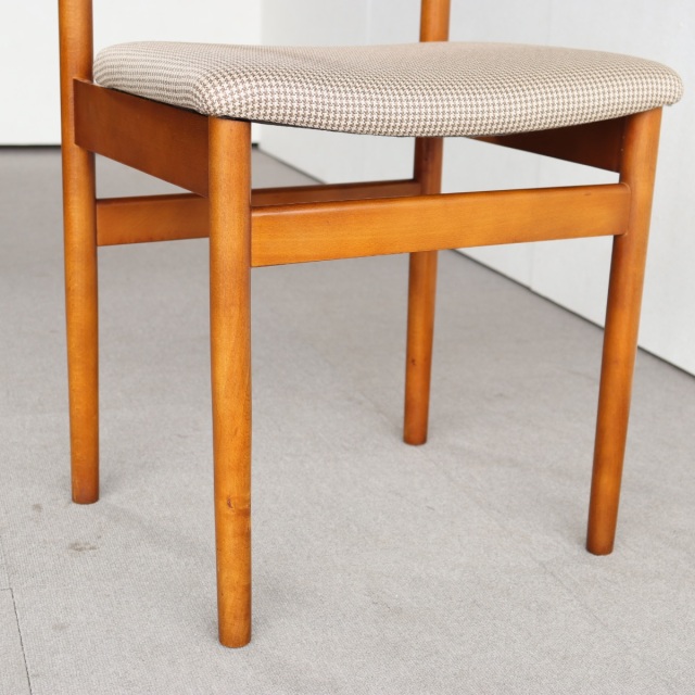 英国ヴィンテージのチーク材のチェア