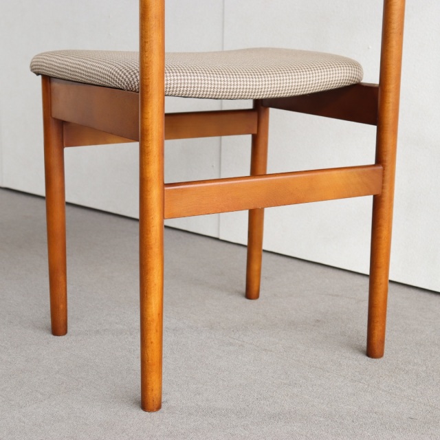 英国ヴィンテージのチーク材のチェア