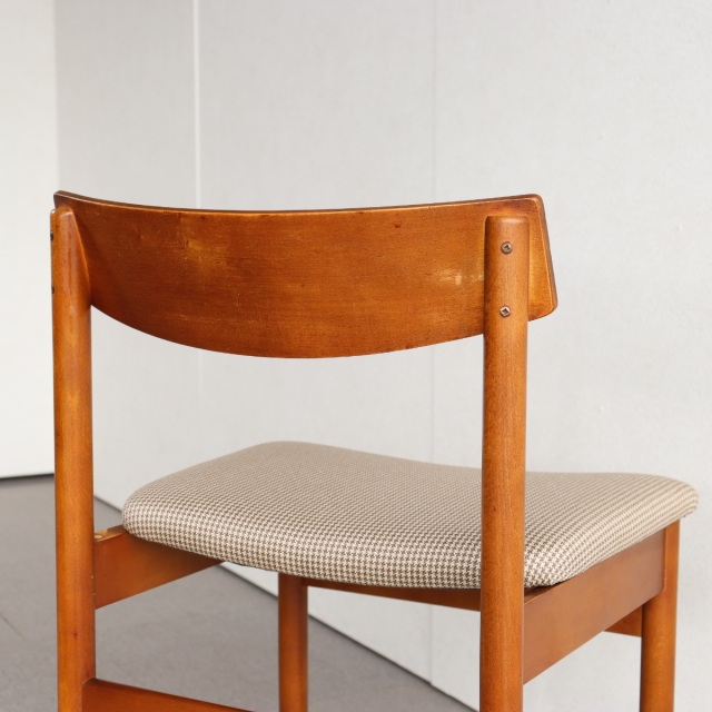 英国ヴィンテージのチーク材のチェア