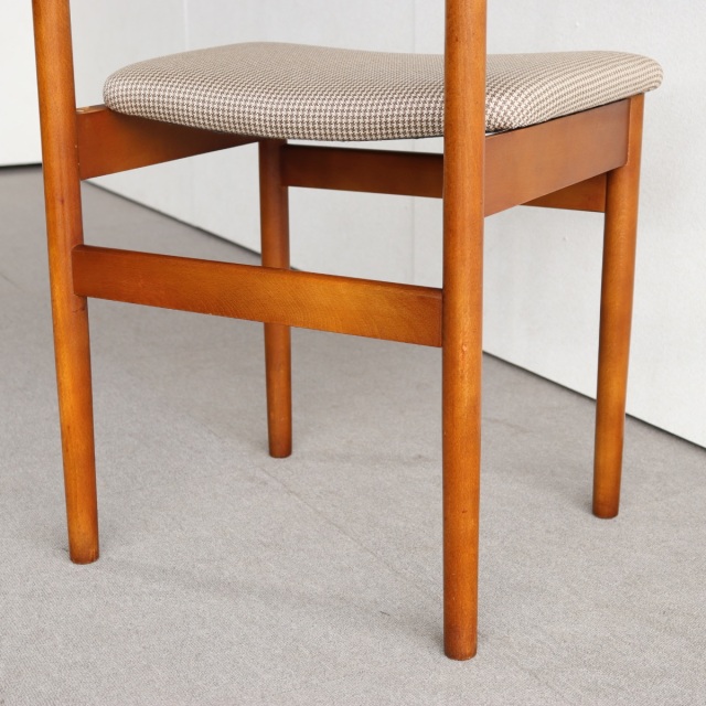 英国ヴィンテージのチーク材のチェア