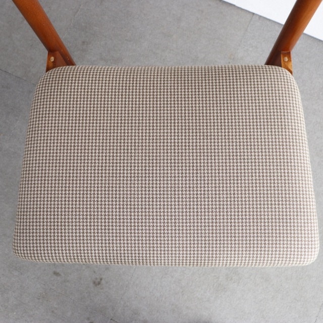 英国ヴィンテージのチーク材のチェア