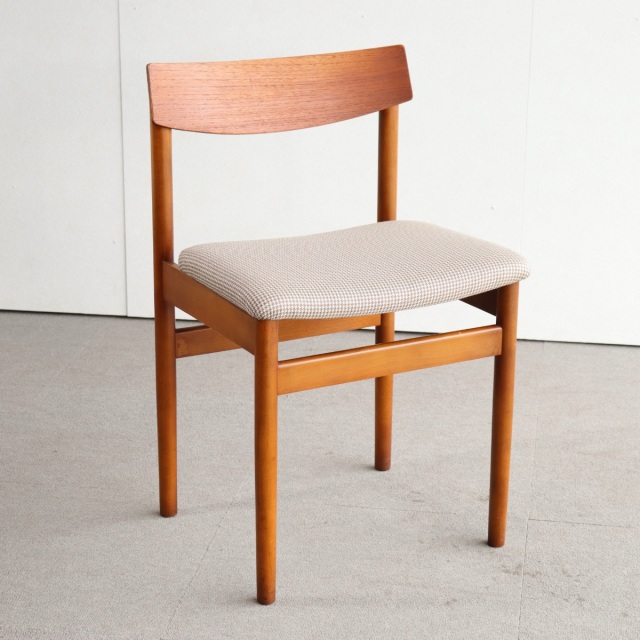 英国ヴィンテージのチーク材のチェア