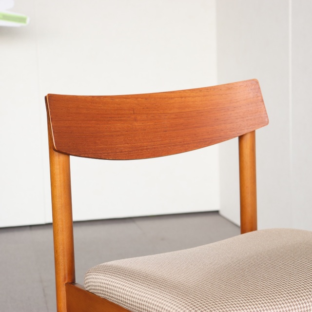 英国ヴィンテージのチーク材のチェア