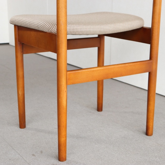 英国ヴィンテージのチーク材のチェア