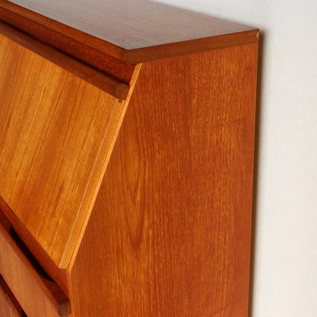 木製のヴィンテージビュロー、上部は上から開く扉、下部は両開きの扉、24118