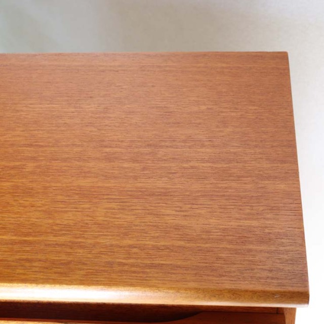 木製のヴィンテージビュロー、上部は上から開く扉、下部は両開きの扉、24118