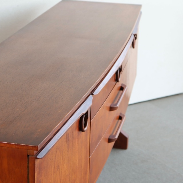 ビューチリティBEAUTILITYのサイドボード