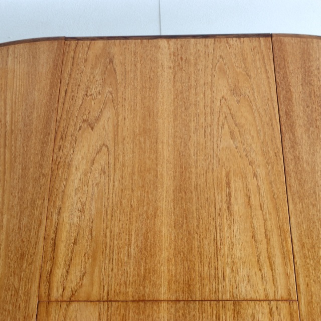 ジープランG-PLANのダイニングテーブル