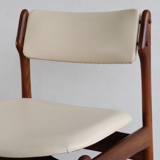 エリックバックErik Buchのダイニングチェア