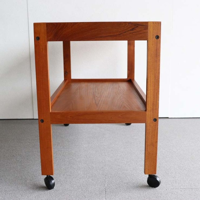 木製のキャスター付きのワゴン、24146