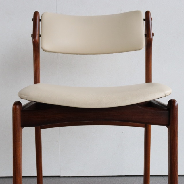 エリックバックErik Buchのダイニングチェア
