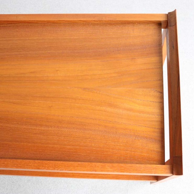 木製のキャスター付きのワゴン、24146