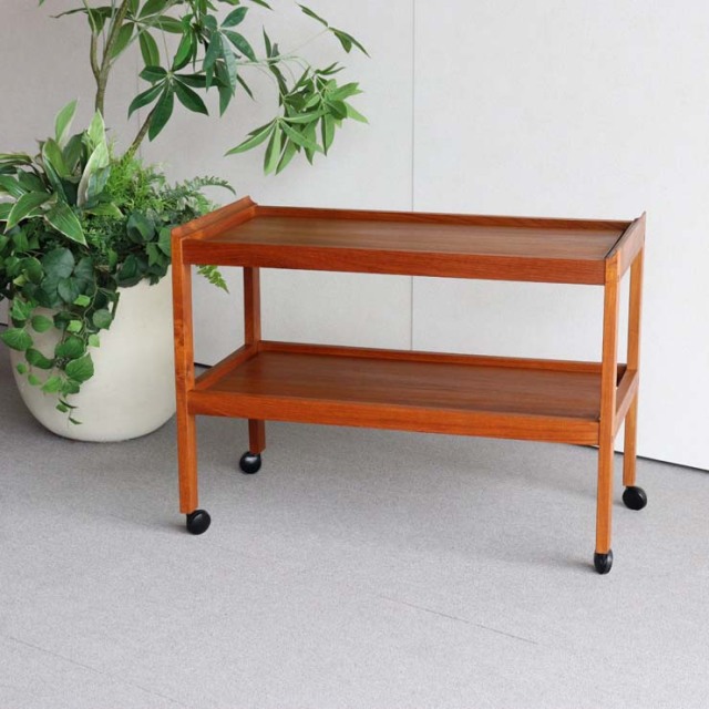 木製のキャスター付きのワゴン、24146