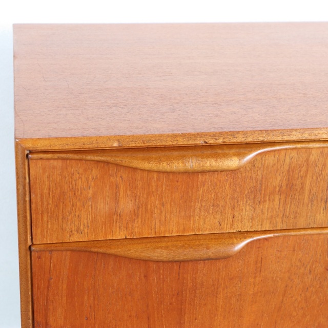 マッキントッシュMacintoshのサイドボード