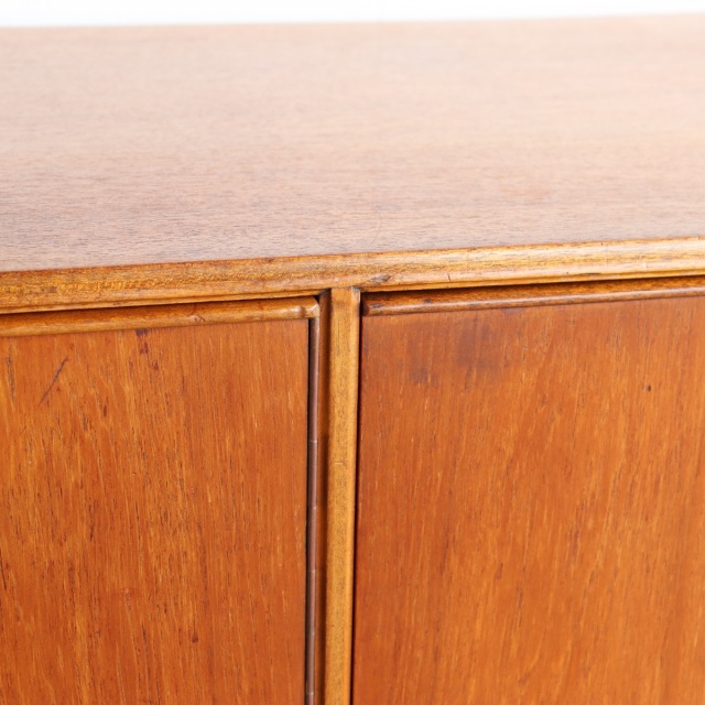 マッキントッシュMacintoshのサイドボード