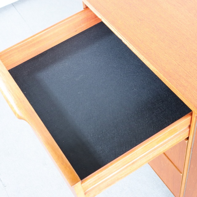 マッキントッシュMacintoshのサイドボード