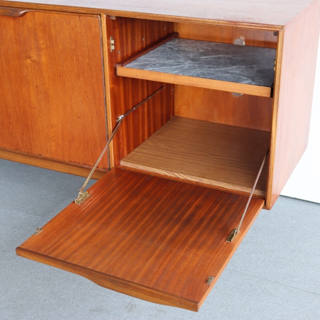 マッキントッシュMacintoshのサイドボード