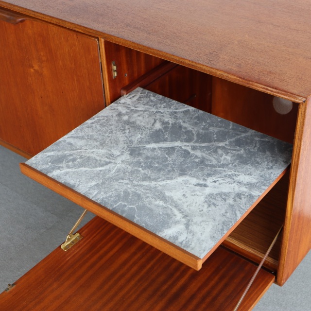 マッキントッシュMacintoshのサイドボード