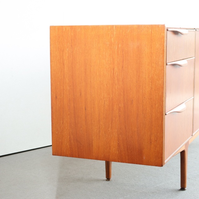 マッキントッシュMacintoshのサイドボード