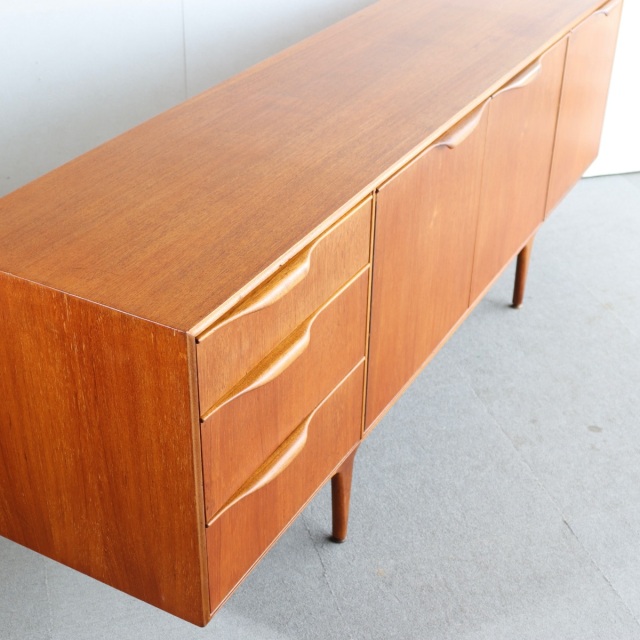 マッキントッシュMacintoshのサイドボード