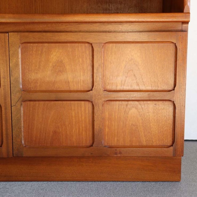 ネイサンNATHANのキャビネット