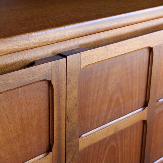 ネイサンNATHANのキャビネット