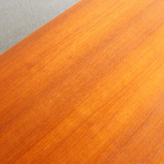 ジープランG-PLAN　Ib Koford-Larsenのリメイクデスク