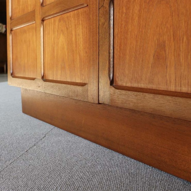 ネイサンNATHANのキャビネット