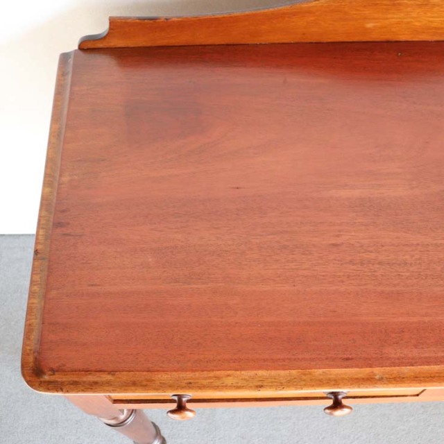 ヴィンテージでは消えた家具 Whole Table アンティークの