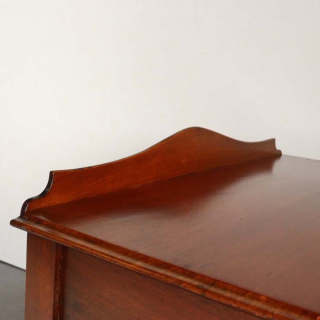 ヴィンテージでは消えた家具 Whole Table アンティークのマホガニー材