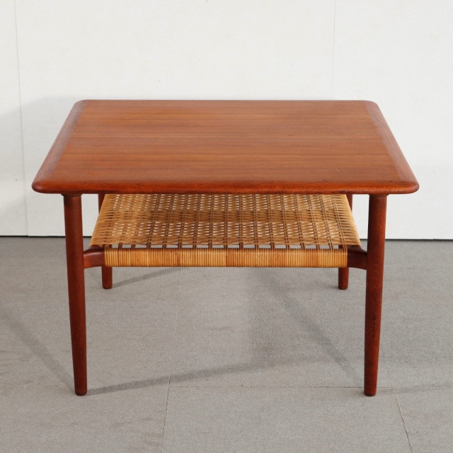 カート・ウストヴィKurt Ostervigのコーヒーテーブル