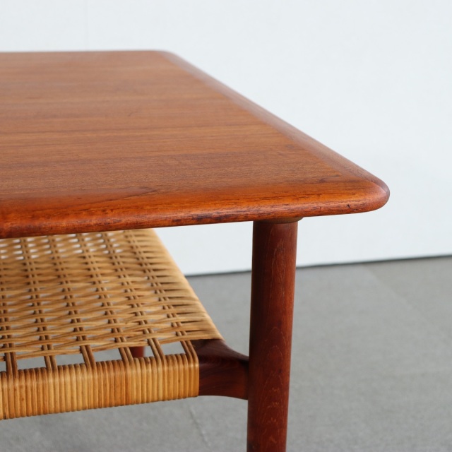 カート・ウストヴィKurt Ostervigのコーヒーテーブル