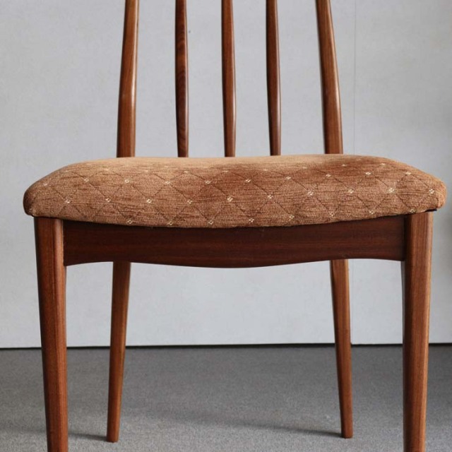 ヤンガーYOUNGERのヴィンテージダイニングチェア