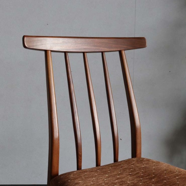 ヤンガーYOUNGERのヴィンテージダイニングチェア