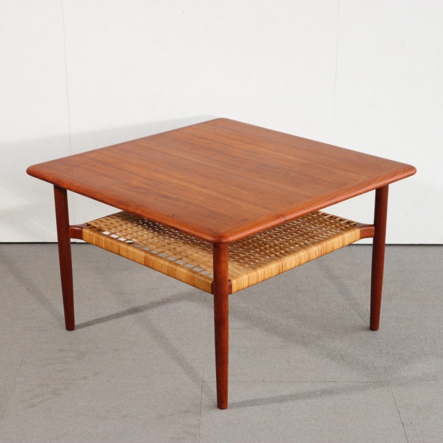 カート・ウストヴィKurt Ostervigのコーヒーテーブル