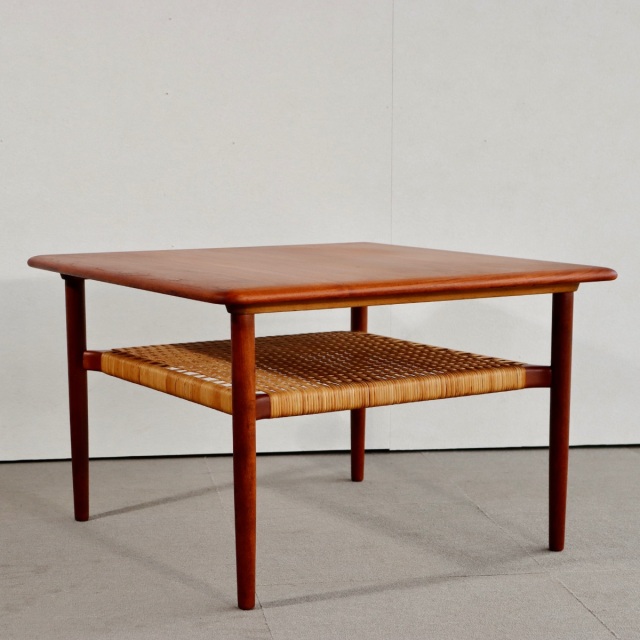 カート・ウストヴィKurt Ostervigのコーヒーテーブル