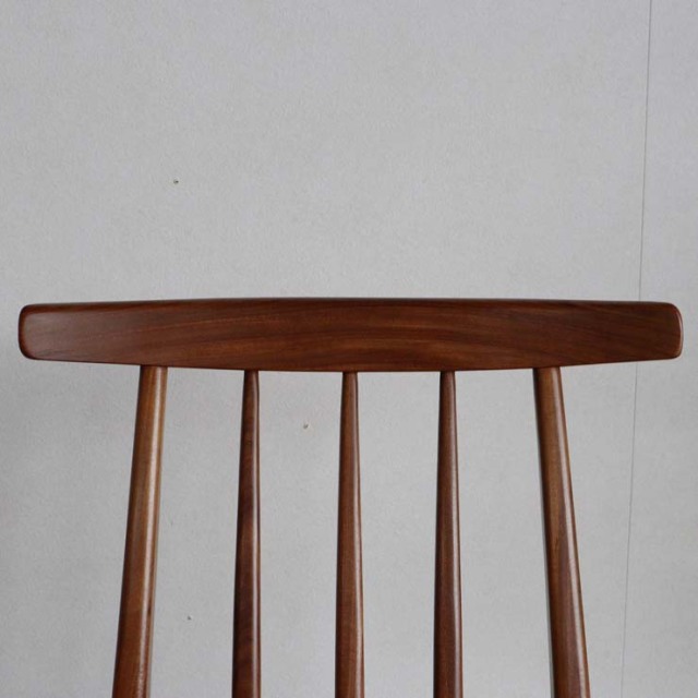 ヤンガーYOUNGERのヴィンテージダイニングチェア