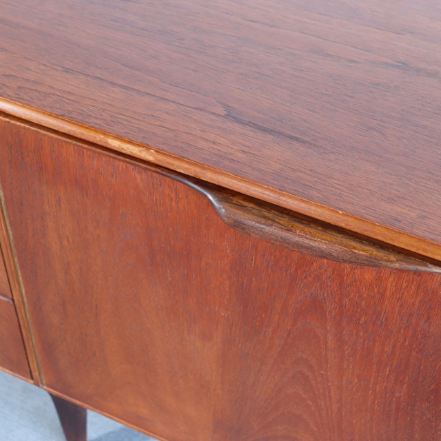 マッキントッシュMacintoshのサイドボード