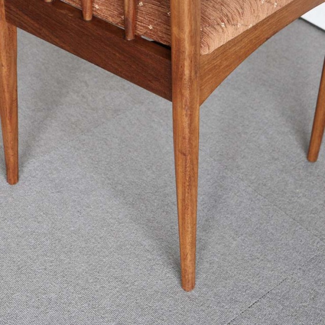 ヤンガーYOUNGERのヴィンテージダイニングチェア