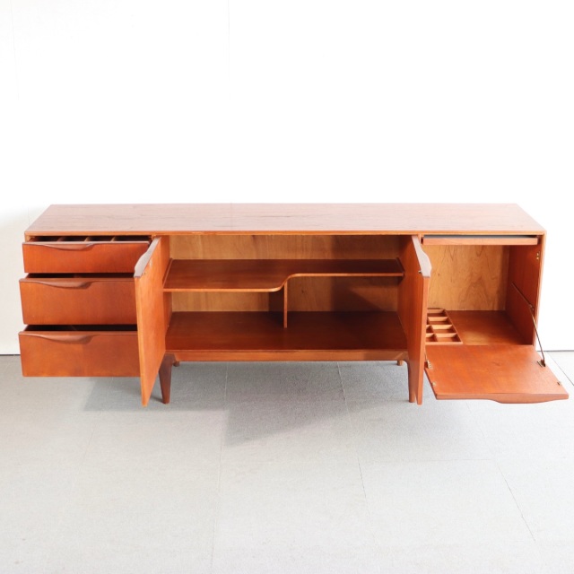 マッキントッシュMacintoshのサイドボード