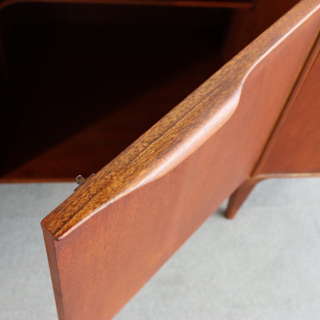 マッキントッシュMacintoshのサイドボード