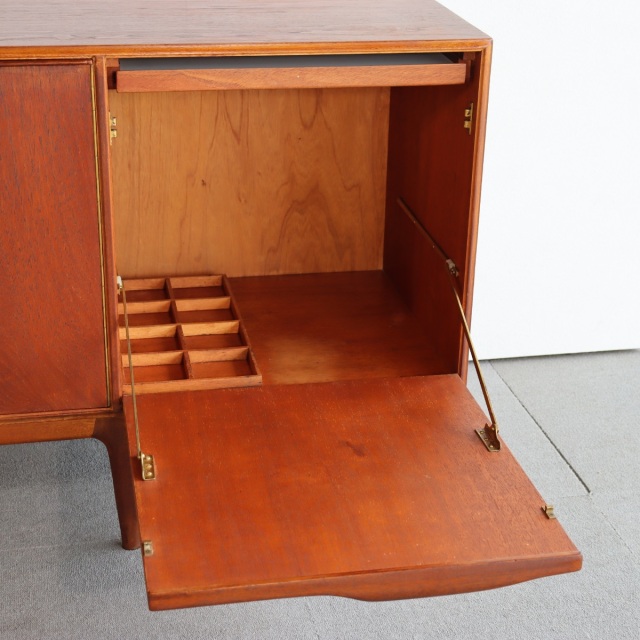 マッキントッシュMacintoshのサイドボード